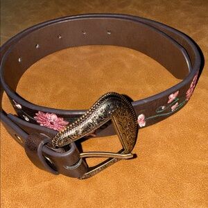 Shyanne Girls 26 Floral Brown Leather Western Belt Vintage Brass Buckle